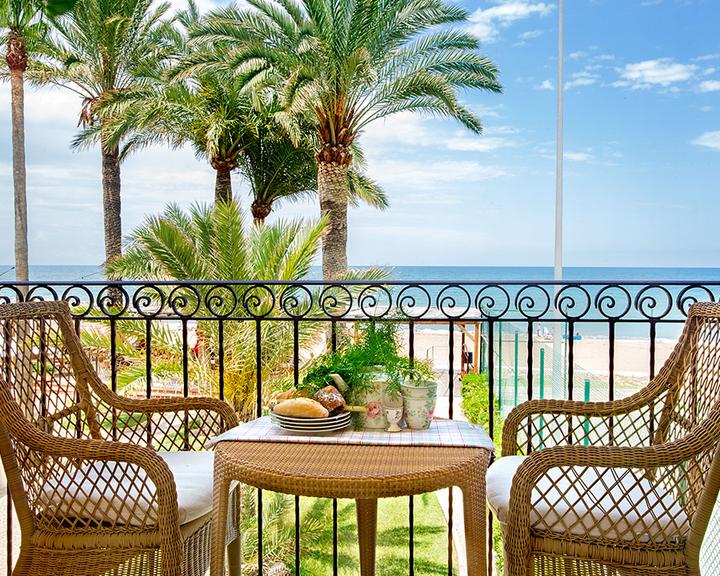 Los Ángeles, hotel en primera línea de la playa de Las Marinas en Dénia