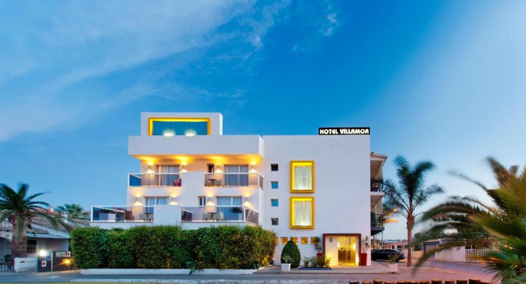 Villamor, un hotel moderno y vanguardista en la playa de Las Marinas en Dénia